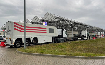 Через Устилуг-Зосін почали пропускати порожні вантажівки на виїзд з України