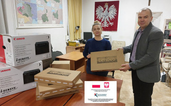 Tablice multimedialne i laptopy przyczynią się do nauki języka polskiego