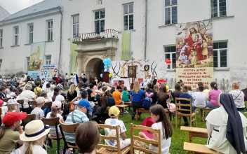 У язловецькому монастирі святкували День дитини
