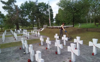 Czerwcowe porządkowanie cmentarzy w Rymaczach i Mielnikach