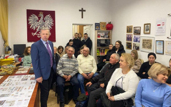 W Stowarzyszeniu im. Ewy Felińskiej zaprezentowano znaczki pocztowe poświęcone lotnictwu