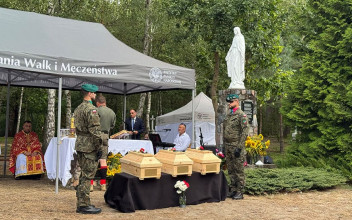 W Ostrówkach odbył się pogrzeb 55 ofiar Zbrodni Wołyńskiej