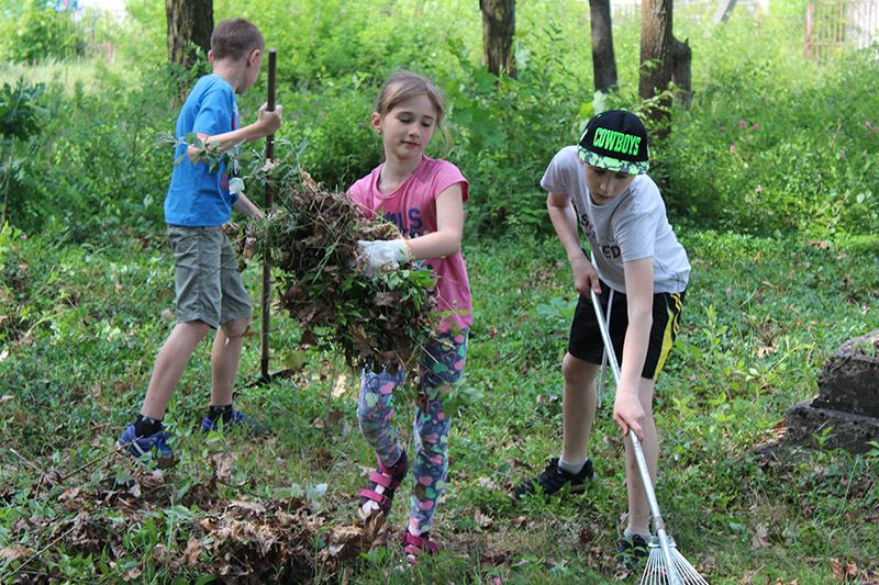 Luboml porzadkowanie cmantarza 4