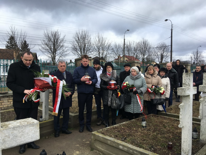 Wizyta Rowne cmentarz 1