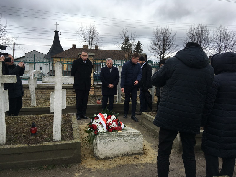 Wizyta Rowne cmentarz 2