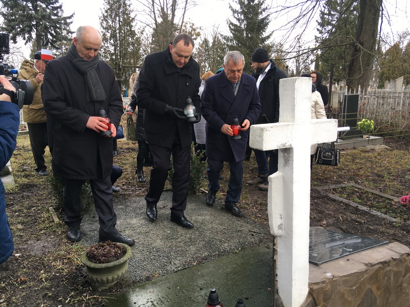 Wizyta Rowne cmentarz 3