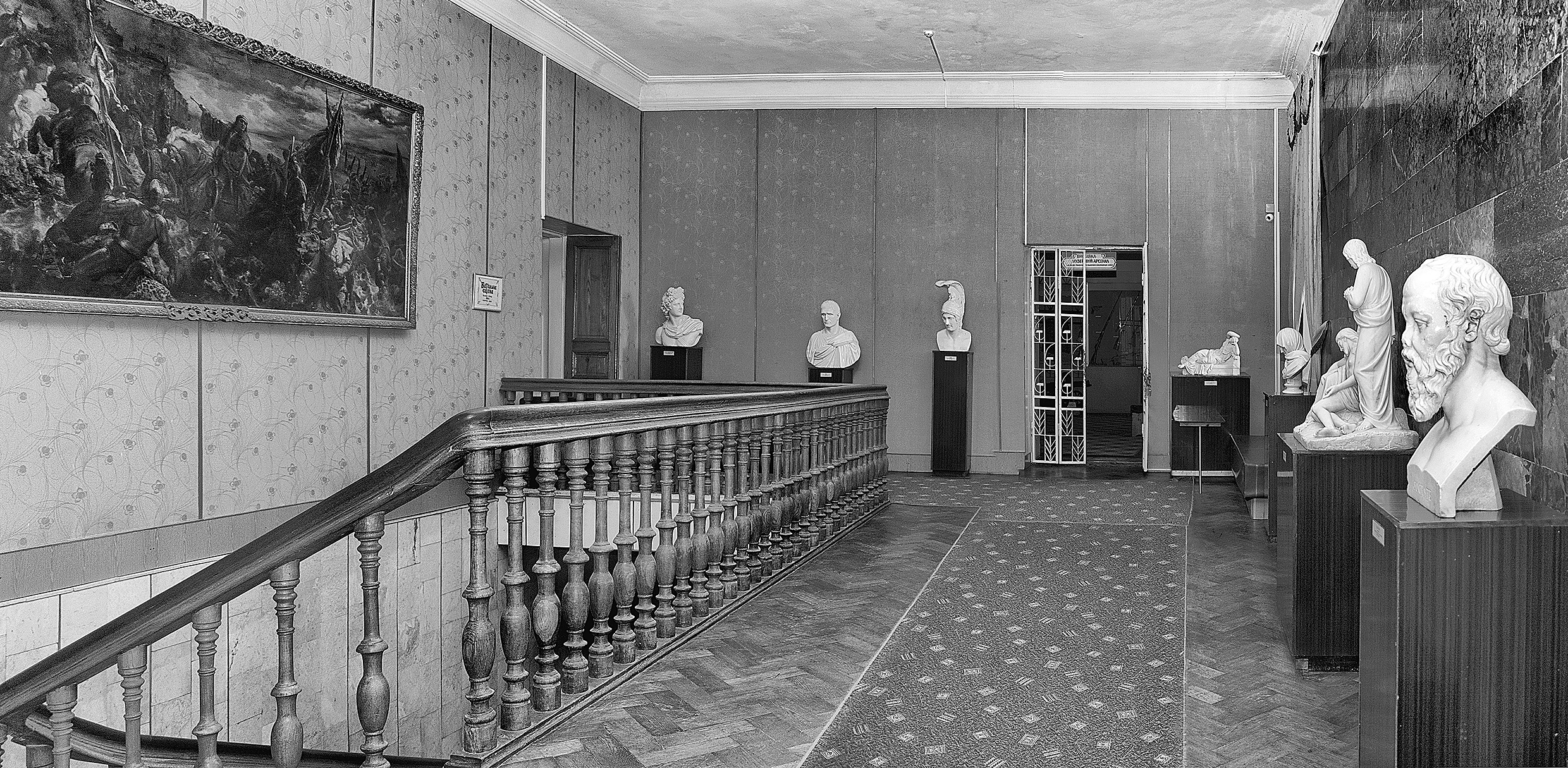 Sala rzeźb Tomasza Oskara Sosnowskiego