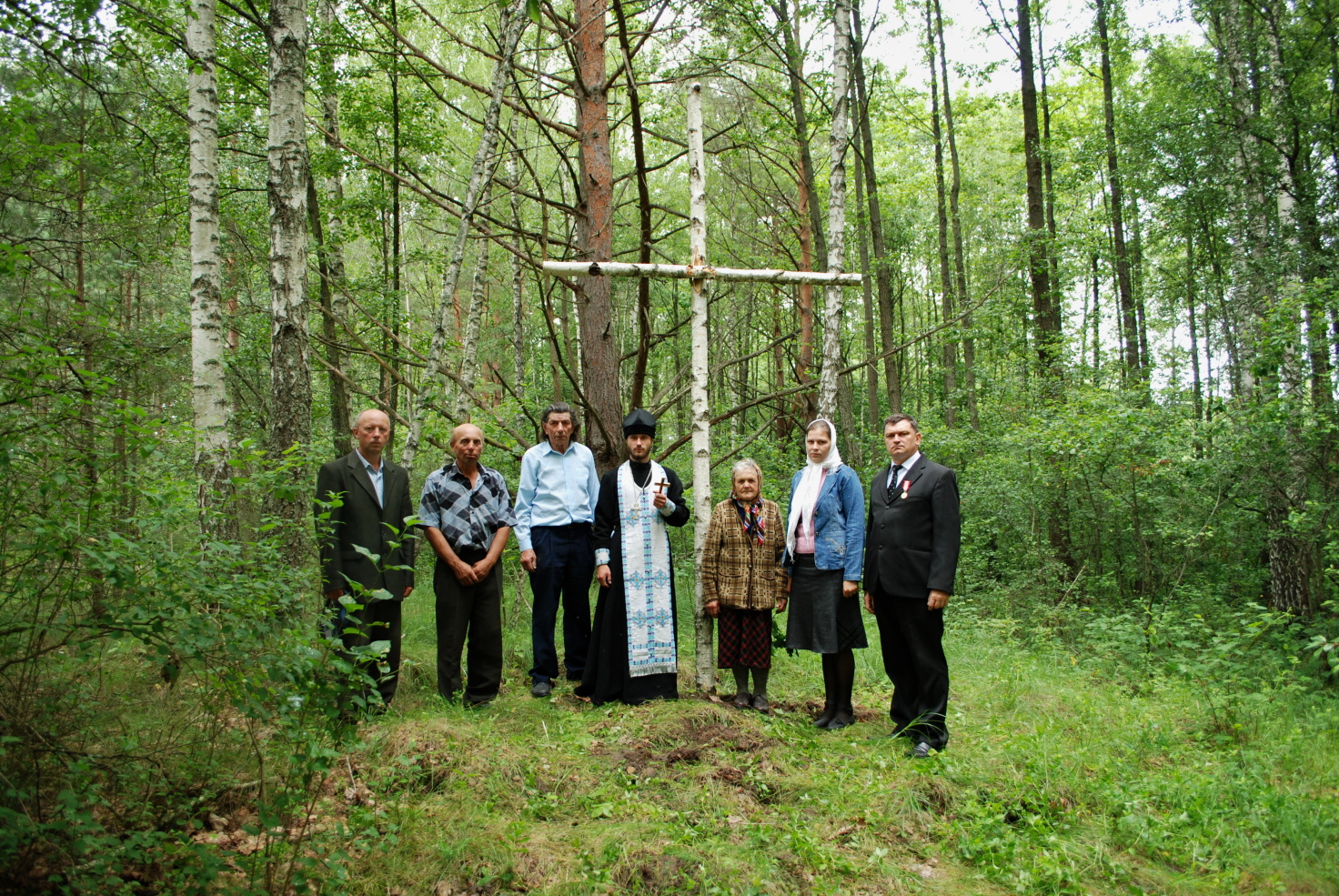 Біля хреста на місці дому Людвіка Горошкевича.