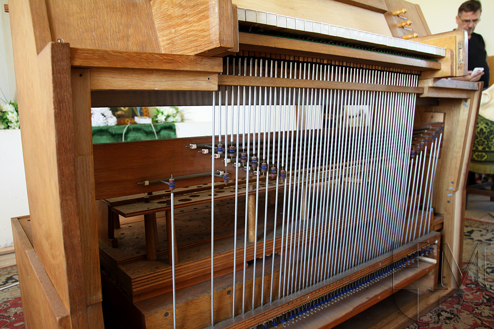 Organy w kościele Trójcy Przenajświętszej w Lubomlu