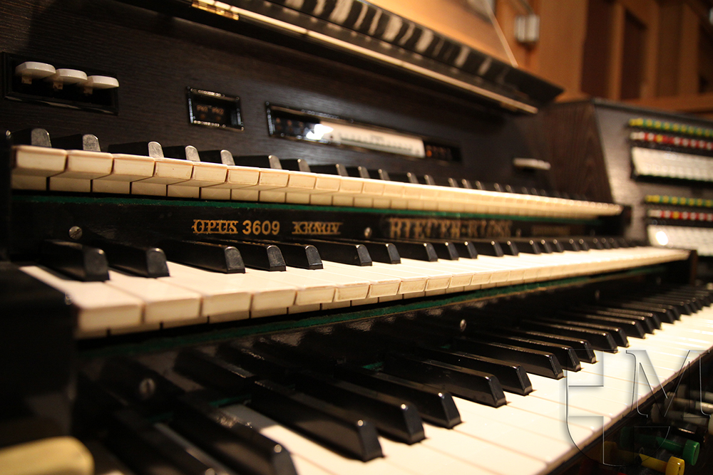 Organy w kościele św. Antoniego w Równem