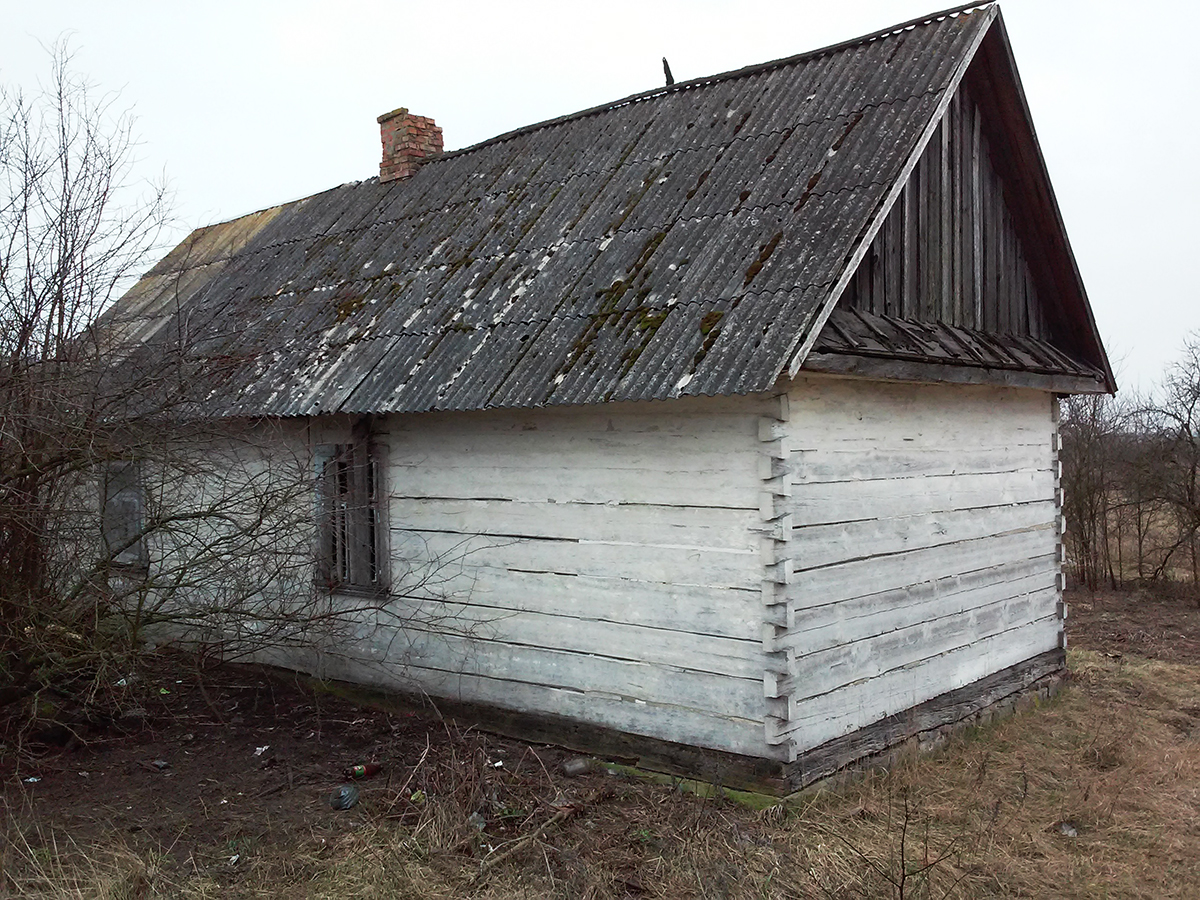 Domy wybudowane w latach 30-tych zachowały się do dziś.