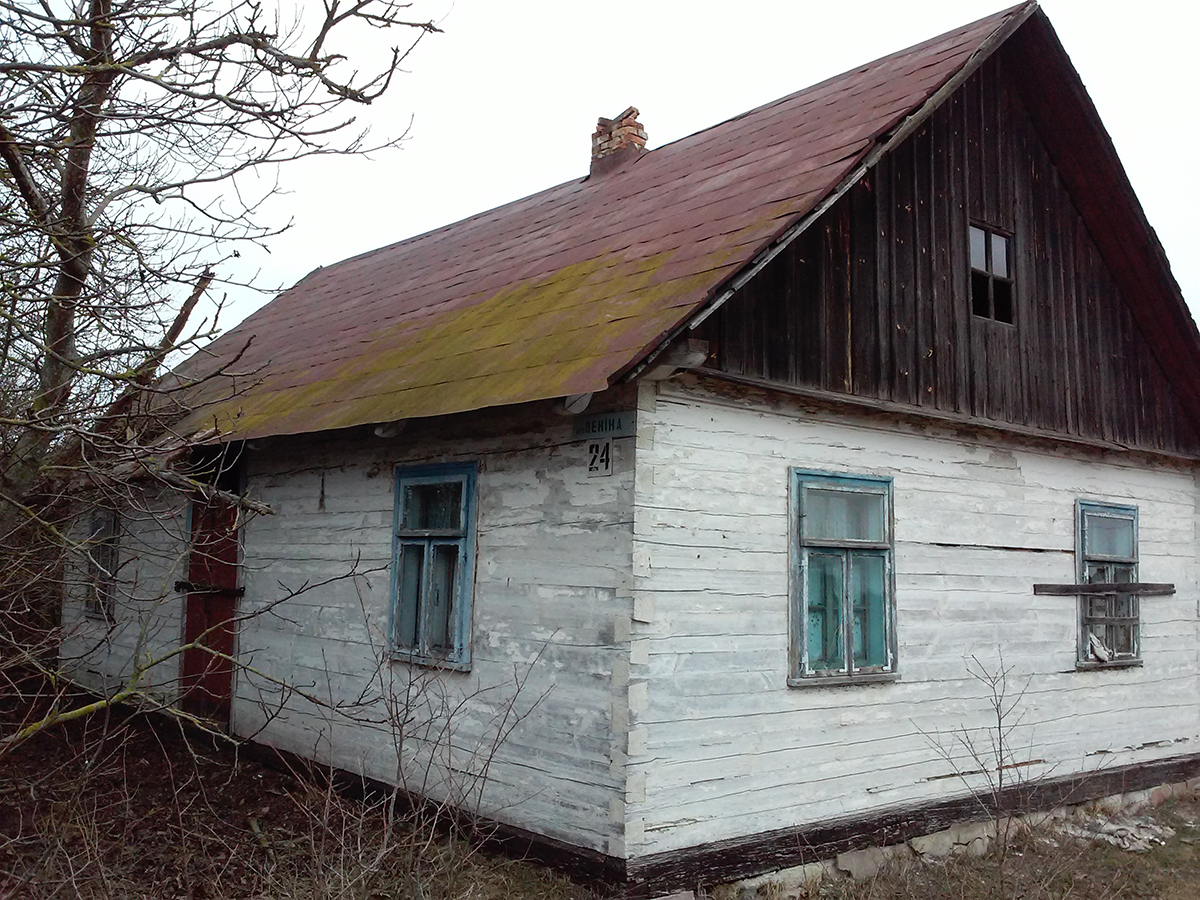Domy wybudowane w latach 30-tych zachowały się do dziś.