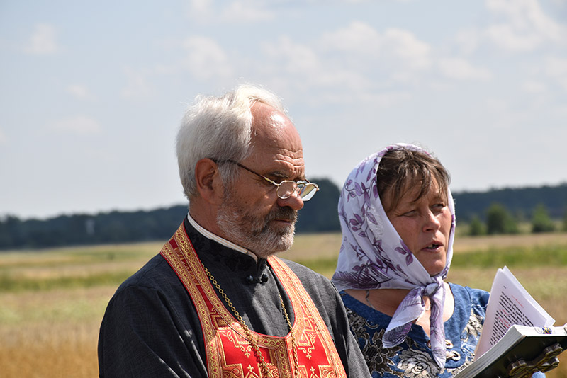 6. Modlitwa przy poświęceniu krzyża.