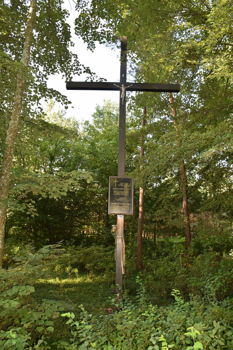 9. Krzyż postawiony w 2010 r.